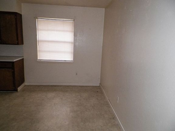 4th image of 6409 NW Cherry Ave