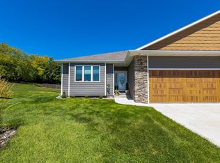 2621 Indian Hills Ct, Sioux City, IA 51104