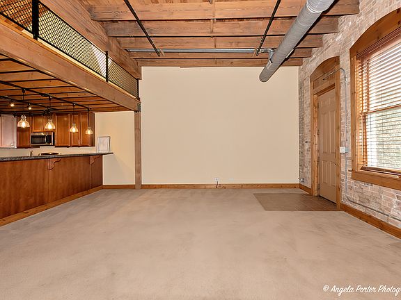 5th image of 344 Hutchins Ct #344