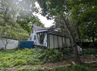 15911 Turner Rd, Lansing, MI 48906