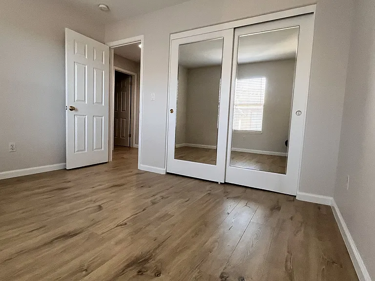 2364 Millstream Ln — Photo 32