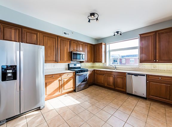5th image of 8400 Callie Ave Unit 203