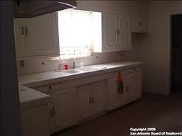 3rd image of 519 Recio St