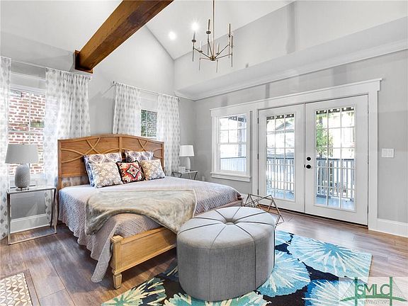 3rd image of 309 W Park Ave #1/2
