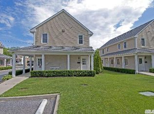 575 Middle Rd, Bayport, NY 11705