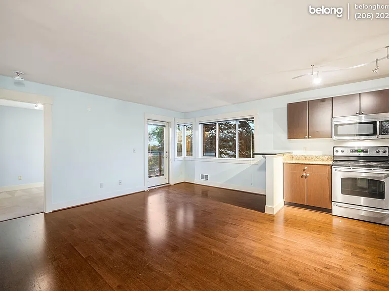 120 NW 39th St #202 — Photo 4