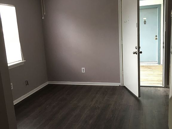 2nd image of 2224 Pasadena Ave #305