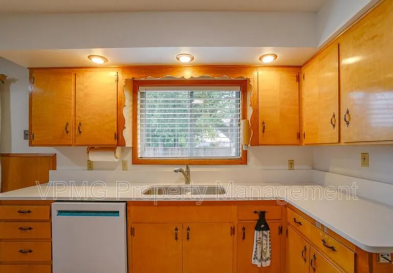 7301 Indiana St — Photo 11