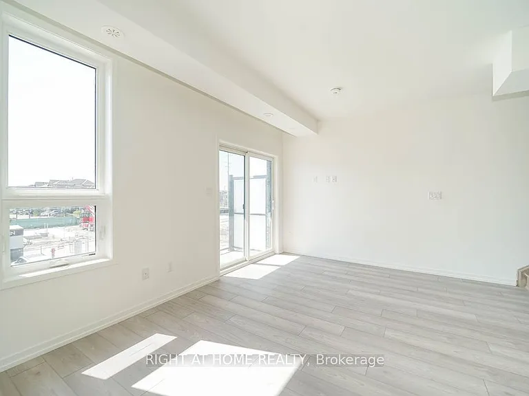 11 Lytham Green Cir #11 — Photo 8