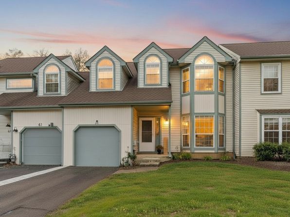 64 Laurel Cir #64