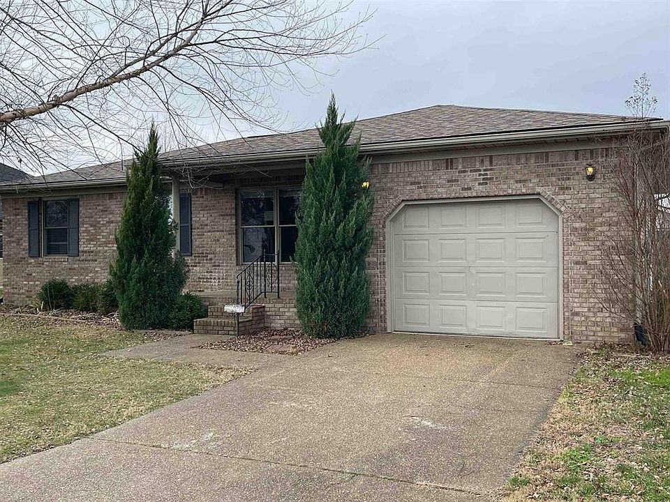 1st image of 145 Robin Cir