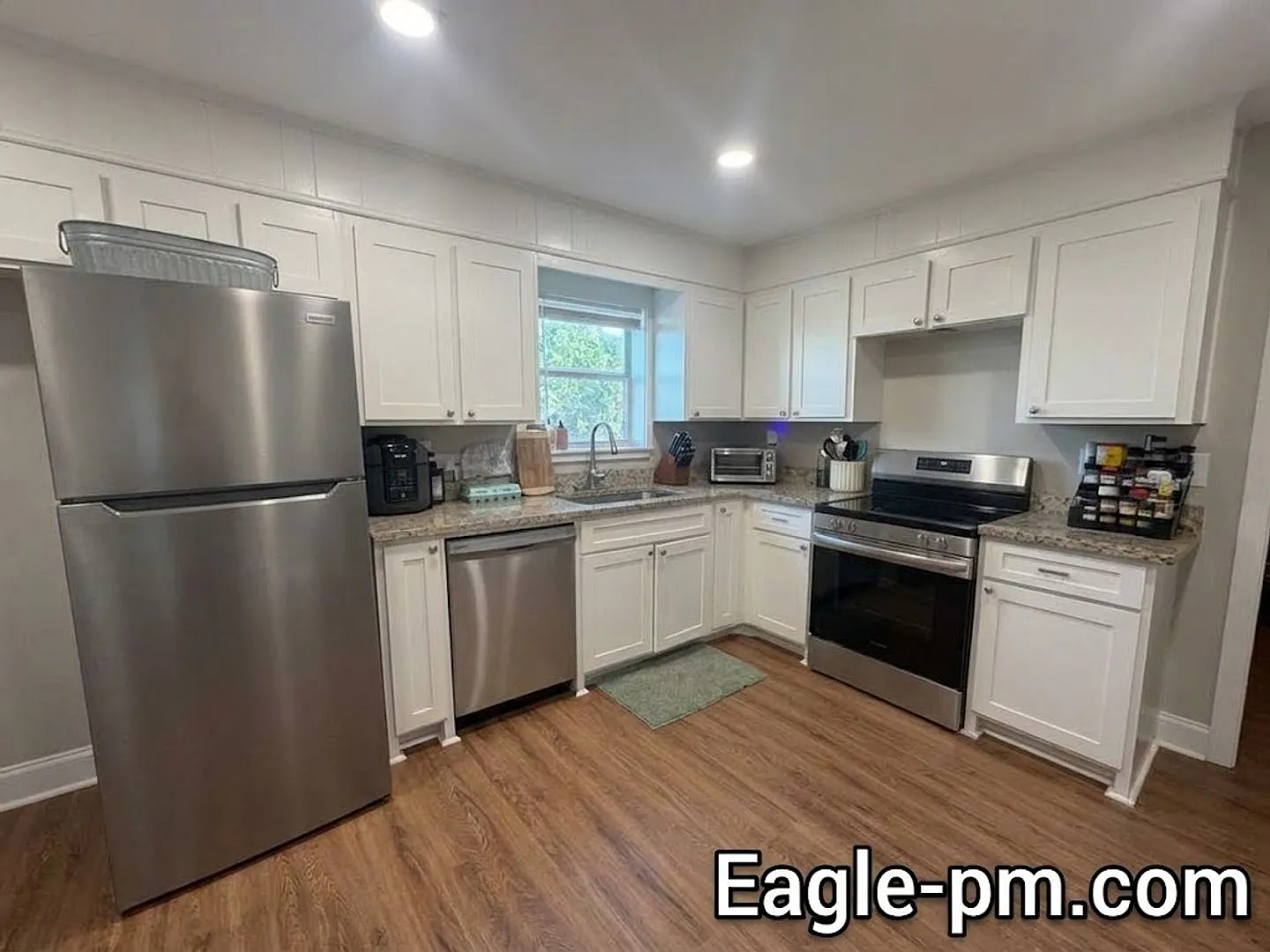 2 Bedroom 1 Bath Home for Rent — Photo 4