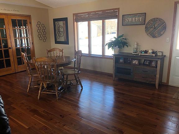 Main Floor Dining 