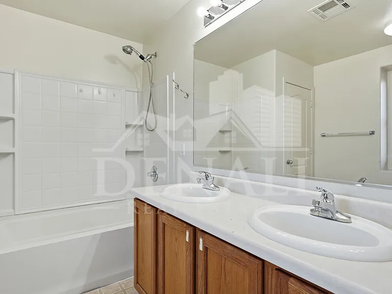 4923 N 108th Dr — Photo 18