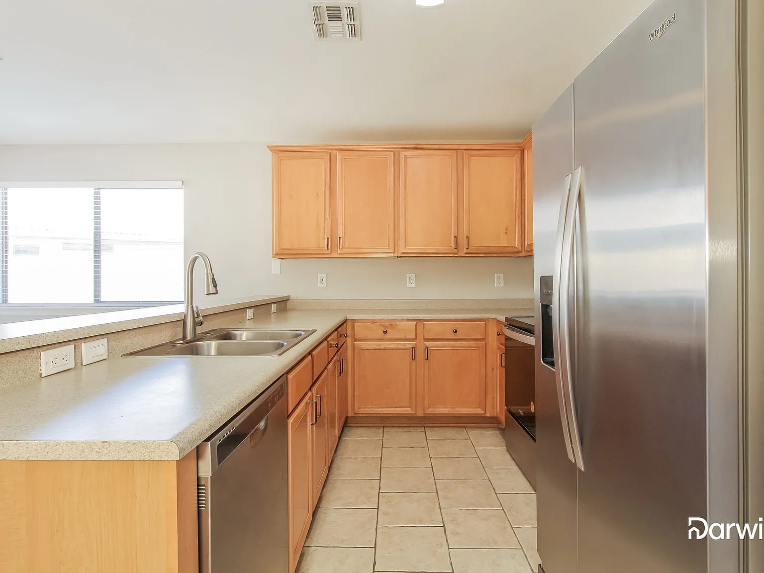 3 bed, 2.0 bath, 1476 sqft, $2,075 — Photo 3