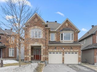 118 Culloden Cres, Ottawa, ON K2J5Z9