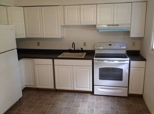 94 Canterbury Rd #B, Plainfield, CT 06374