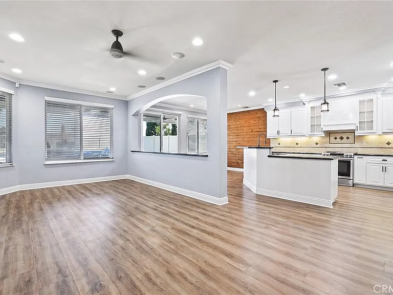 52 Touraine Pl — Photo 9