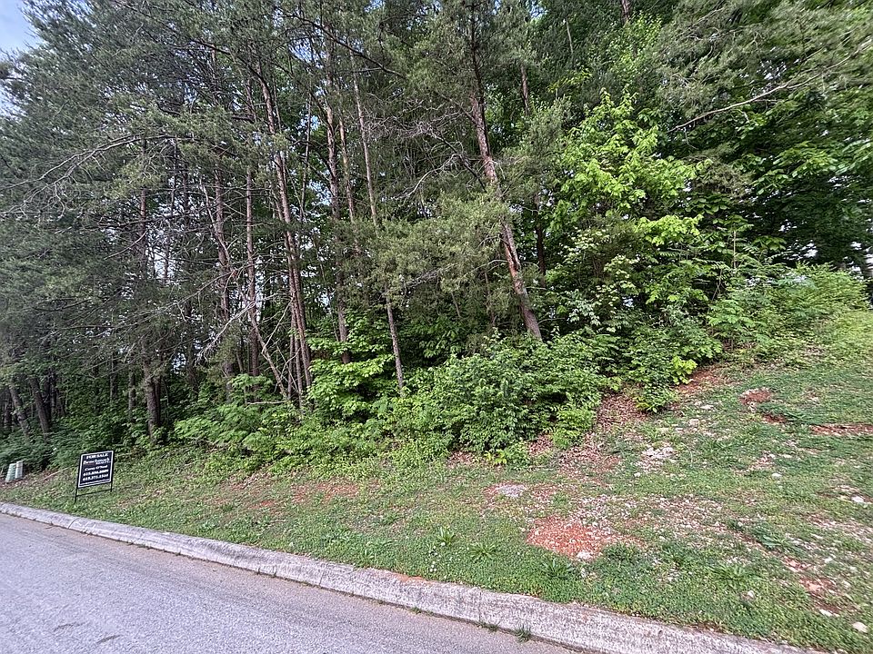 2nd image of 1012 Saint Johns Dr