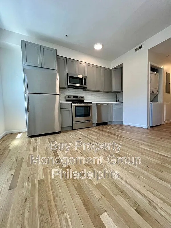 2 bed, 1.0 bath, 980 sqft, $1,250 — Photo 3