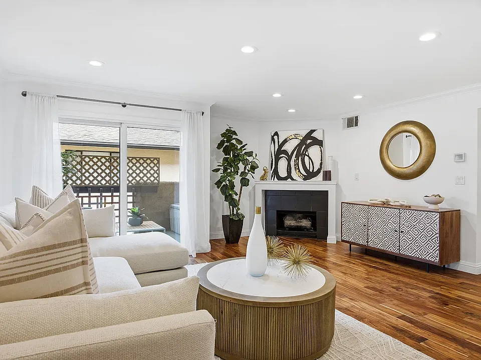 355 S Madison Ave #224