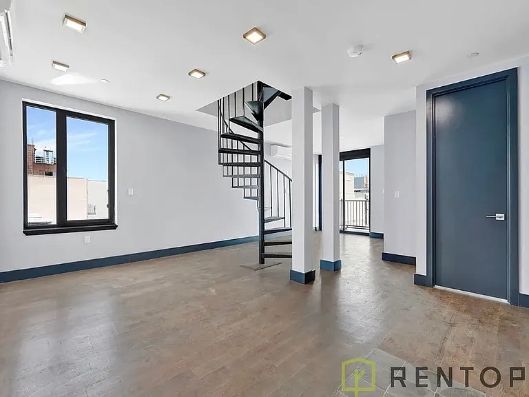 475 Grand St #4A — Photo 2