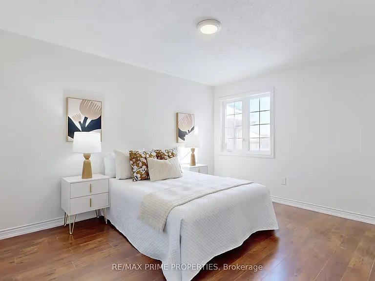22 Waymount Ave — Photo 5