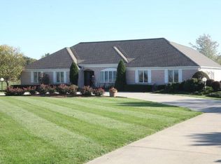 8896 Old State Rd, Mattoon, IL 61938