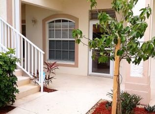 162 Newport Dr APT 1202, Naples, FL 34114