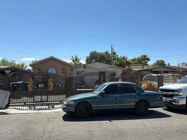 2629 Spear St, North Las Vegas, NV 89030