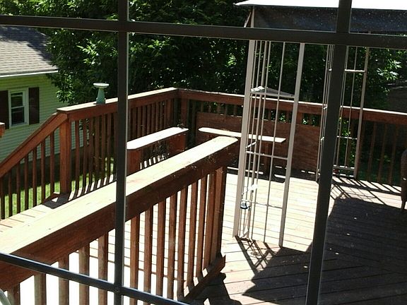 5th image of 657 Tanya Ave NW