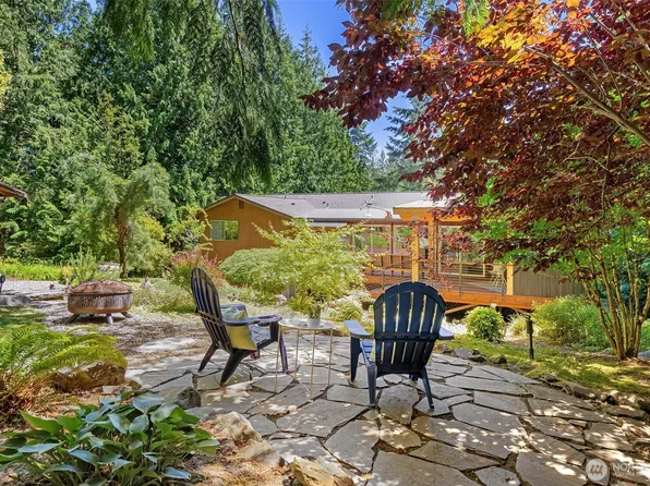 14203 Thomas Drive NW, Silverdale, WA 98383