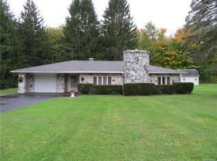 5502 Rogers Rd, Hamburg, NY 14075