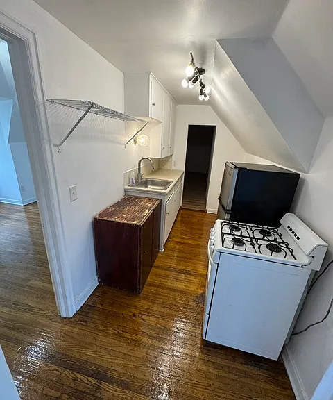 401 N 4th St #9 — Photo 9