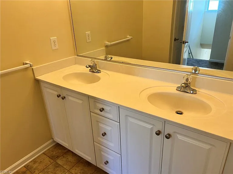 1188 Grace Hill Dr — Photo 35