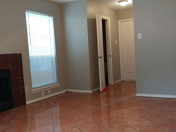 3rd image of 2604 Isbella Dr #2604