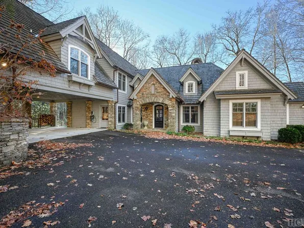 746 Cherokee Trace, Cashiers, NC 28717