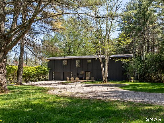 2nd image of 94 Washinee Heights Road