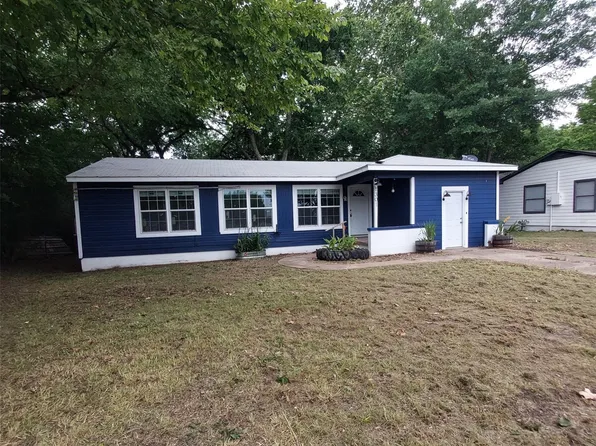 1301 Lynn St, Bonham, TX 75418