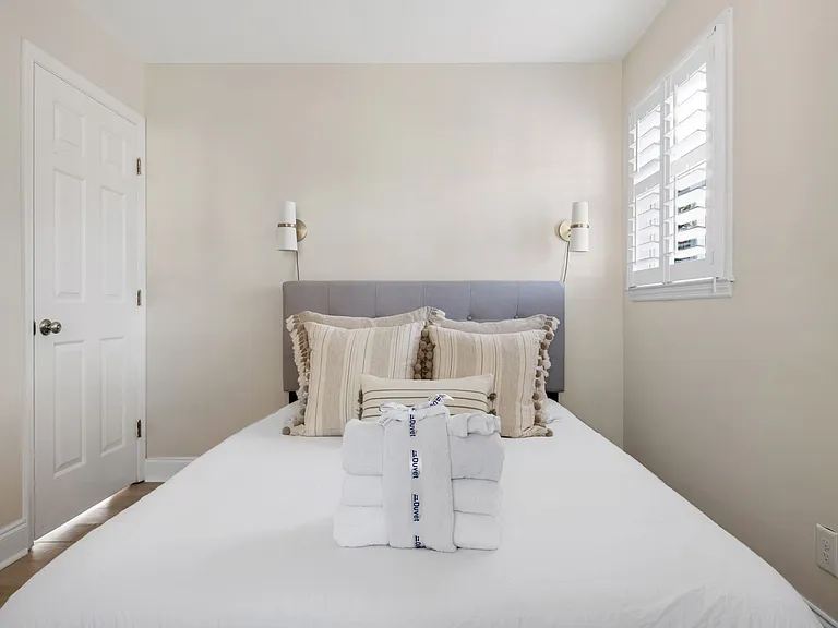1121 Island View Dr — Photo 32