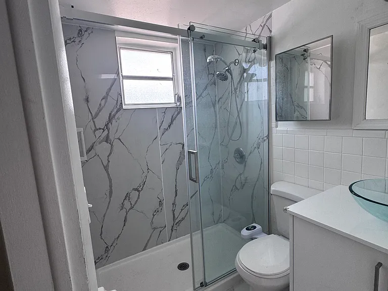 4250 SW 67th Ave #11 — Photo 6