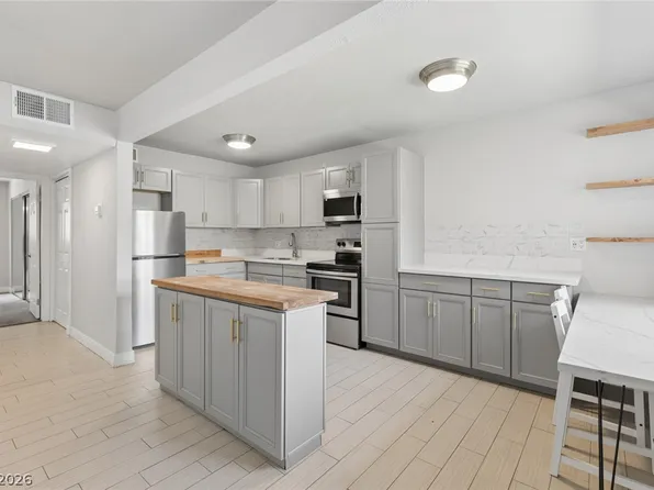 304 Orland St APT 38, Las Vegas, NV 89107
