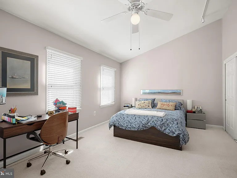 12121 Gatewater Dr — Photo 16