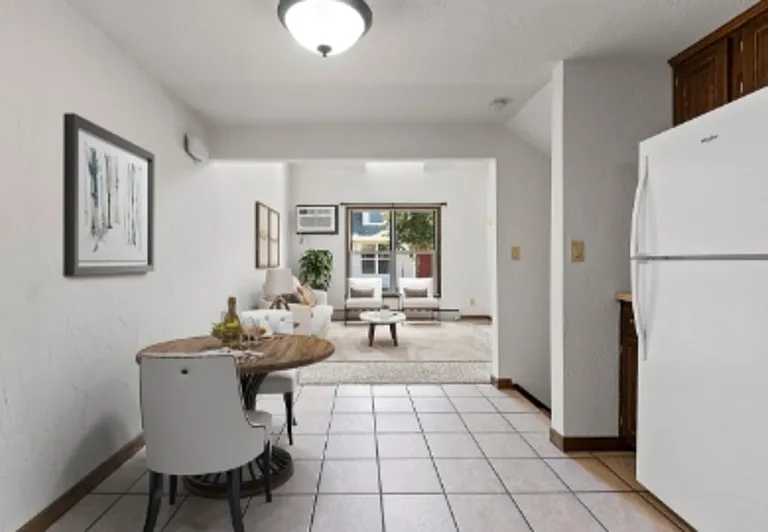 2370 Canter Ln #D — Photo 3