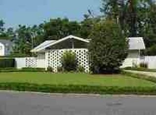 206 Lake Dale Ave, Lake City, SC 29560