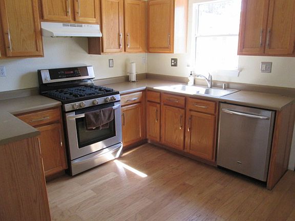 3rd image of 408 Placido Martinez Ct NE
