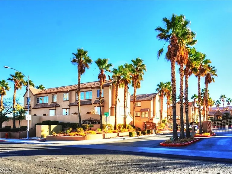 8401 Tiger Woods Ave — Photo 30