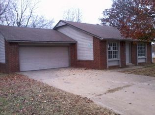109 E 11th St S, Claremore, OK 74017
