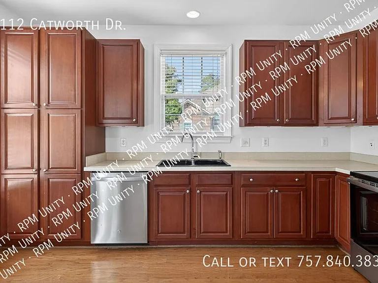 2112 Catworth Dr — Photo 5