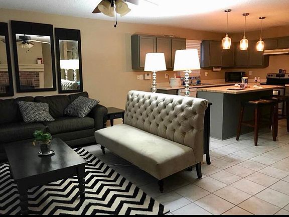 3rd image of 4506 Bellcrest Dr #1